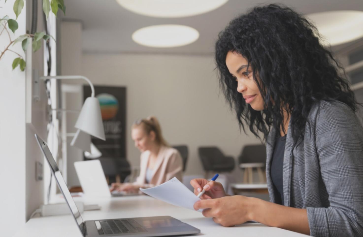 Interface utilisateur des outils d'analyse budgétaire